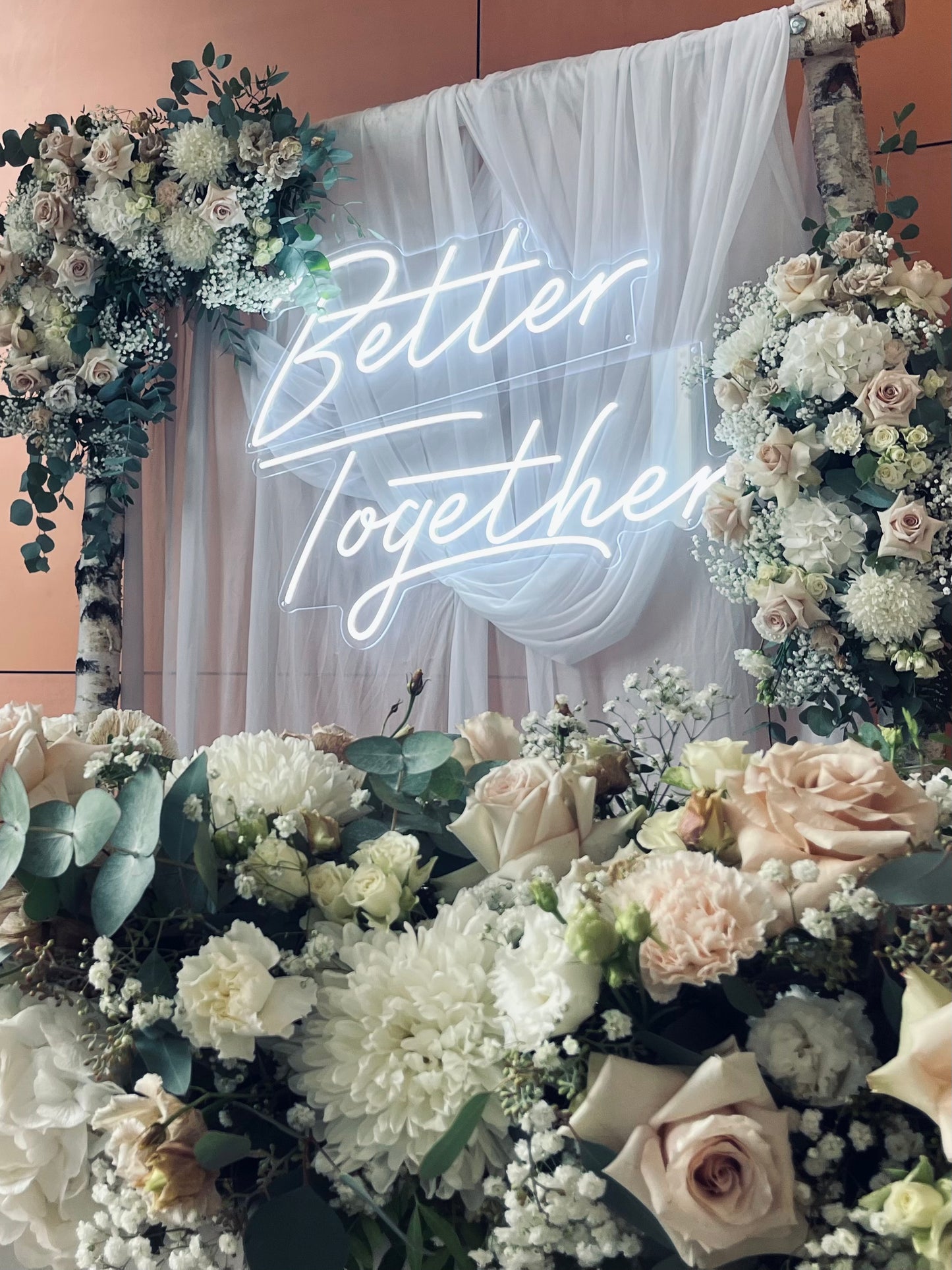 Leuchtschild “Better Together”